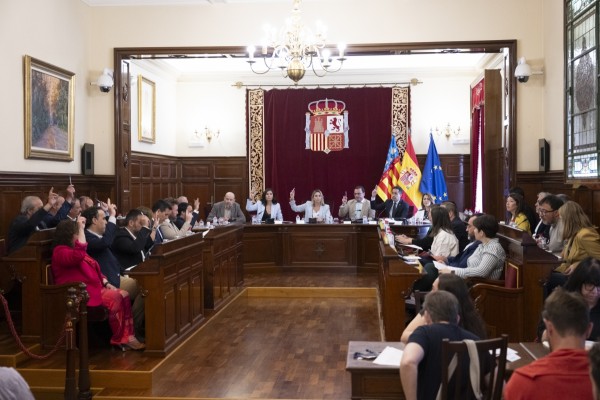 La Diputación o un combinado político: los grupos se enredan en el transfuguismo, la infrafinanciación...