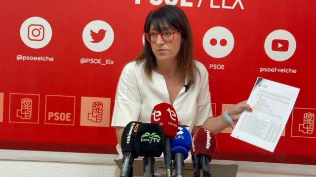 El PSOE de Elche acusa al bipartito de 