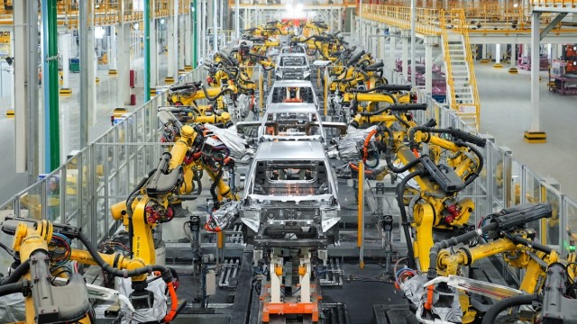 La facturación de la industria sube un 6,7% en marzo y encadena dos meses en positivo
