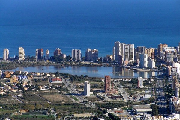 Un joven de 21 años fallece por ahogamiento en una piscina de Calp