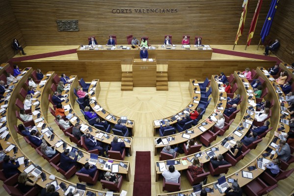 Fumata blanca: los diputados de Les Corts cobrarán una prestación cuando dejen el escaño
