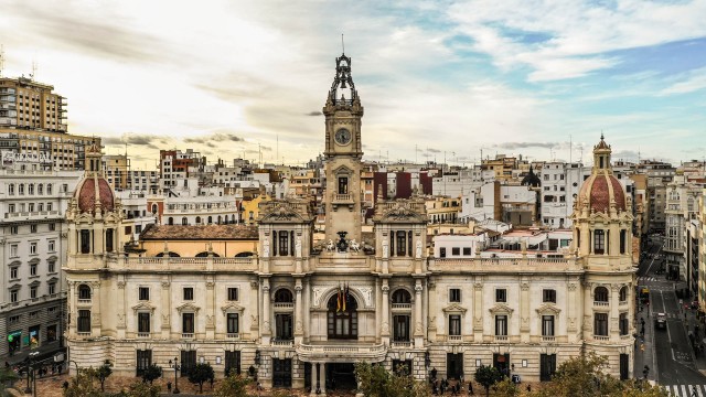 El gobierno local de València autoriza el 58% de las inversiones de 2024, hasta 196 millones 