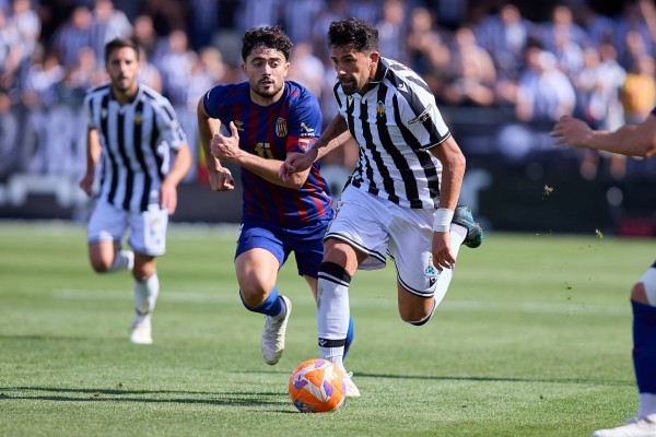 Disciplina sanciona a Alberto Jiménez con un partido y se perderá el duelo ante el Granada