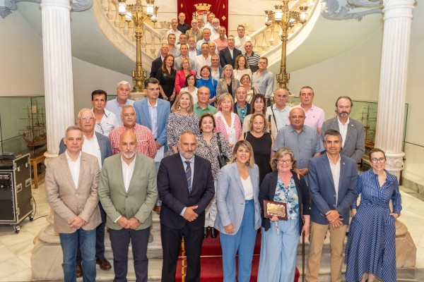 Reconocimiento a la entrega de los trabajadores públicos que han hecho historia en el Ayuntamiento de Cartagena