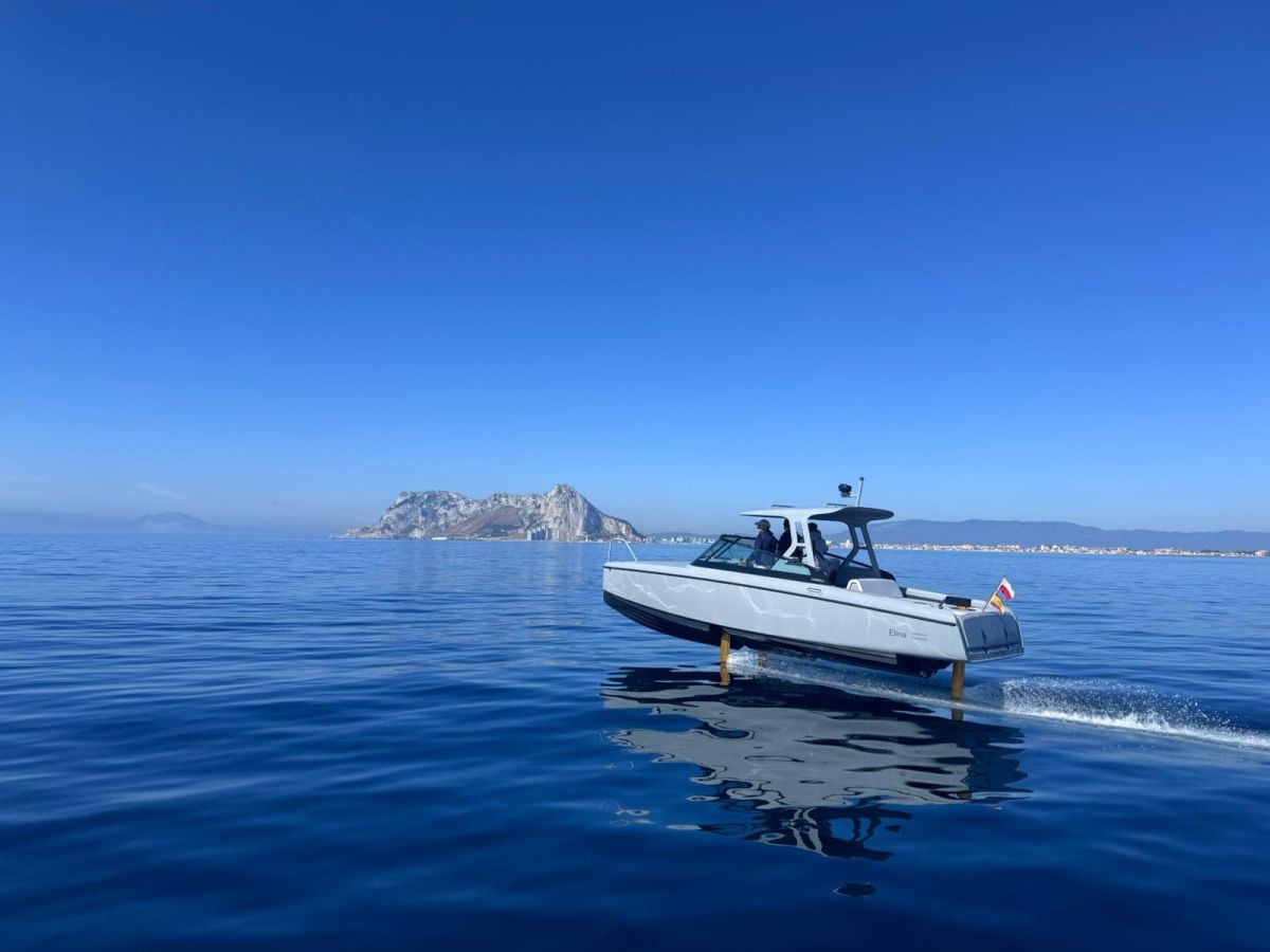 Una empresa sueca impulsa el primer viaje en barco eléctrico para cruzar el estrecho de Gibraltar en una hora