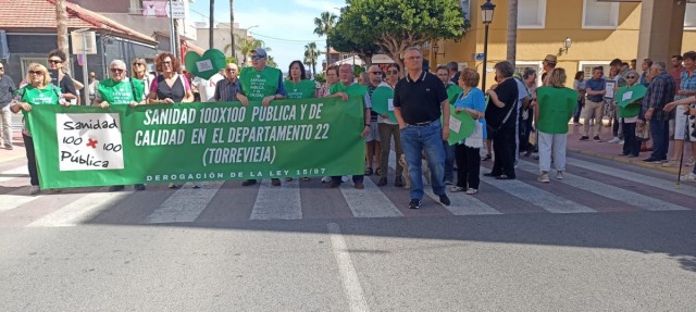 San Miguel de Salinas se concentra por las sanidad: hay un médico cada 1.900 pacientes