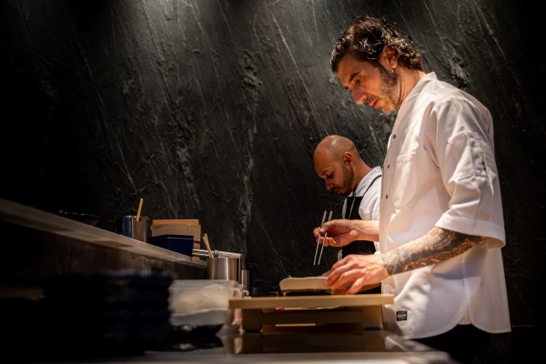AR Hotels refuerza su enfoque 'gastro' con dos nuevos restaurantes japoneses y Diego Laso al frente
