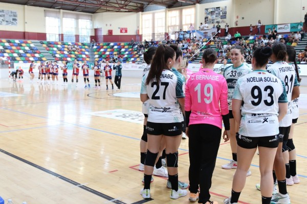 El Atticgo Elche toma ventaja en la semifinal ante Guardés (26-22)