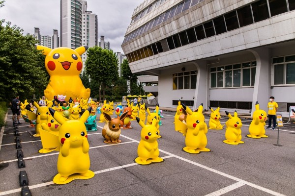 Cartas Pokémon: de patio de colegio en los 90 a locura global