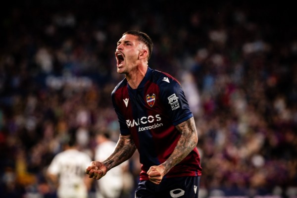 El Levante persigue en Burgos su sexto ascenso a Primera División