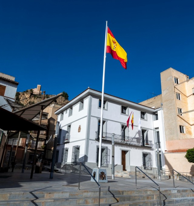 El Ayuntamiento de Blanca da la vuelta a sus cuentas y logra un superávit de 170.000 euros