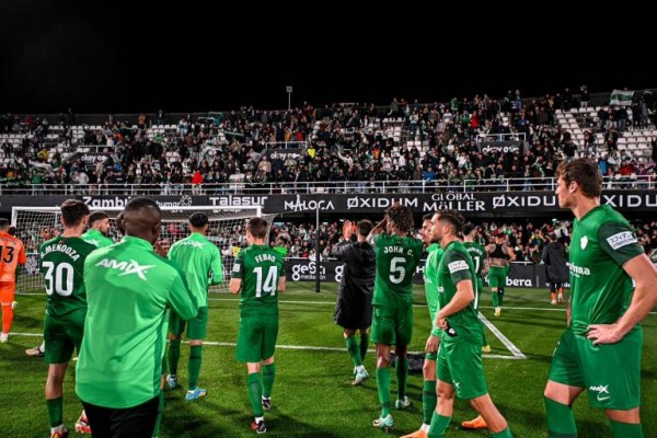 Más de 600 aficionados del Elche arroparán al equipo en Cartagena este miércoles