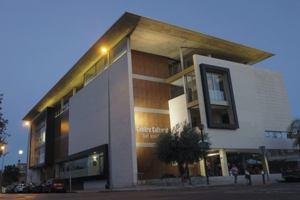 La biblioteca de Sant Joan adquirirá 42.000 euros en libros: la mayor inversión, ficción para adultos