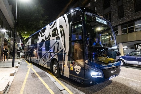 El Levante moviliza a 682 seguidores en tren y autobuses para el ascenso