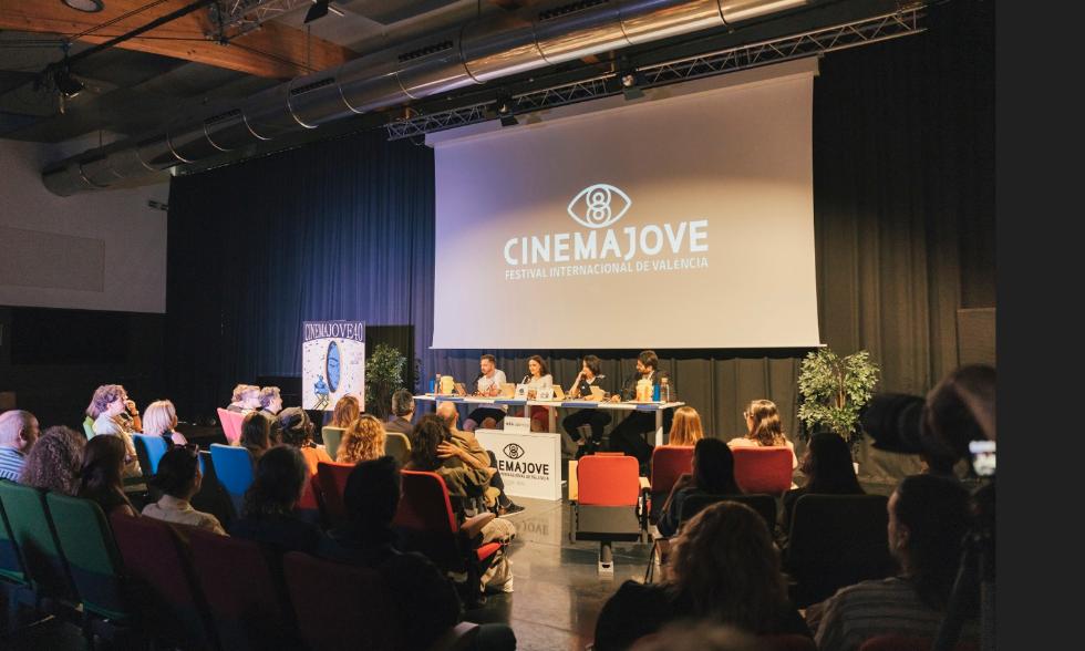 Cinema Jove avanza en la configuración de su equipo a la espera de director