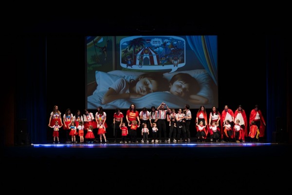 Más de 150 alumnos del Centre de les Arts de Burriana protagonizan el espectáculo Jardí Artístic