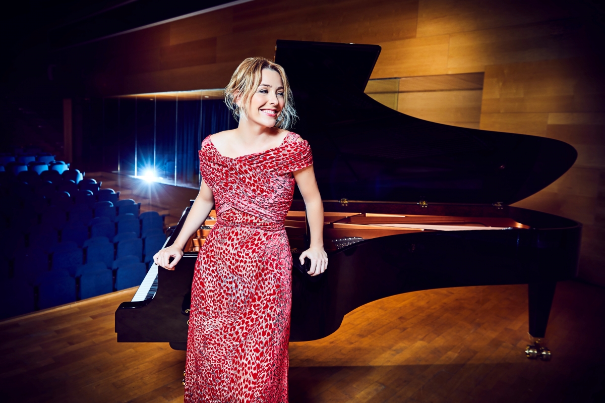 Llega al Teatro Principal de Alicante el refinamiento de la pianista Judith Jáuregui