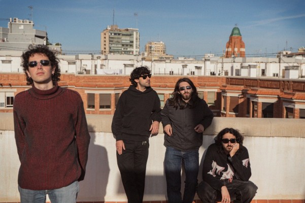 La banda valenciana Nuevos Vicios reflexiona sobre las obsesiones en su nuevo EP