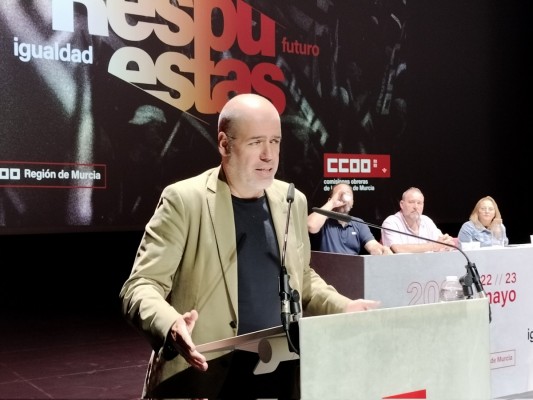 Unai Sordo (CCOO) defiende en Lorca que a la extrema derecha le gustaría que solo hubiera inmigrantes para explotarlos 14 horas al día