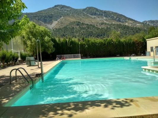 Los alcaldes de los municipios pequeños lanzan un SOS a la Diputación: necesitan ayudas para abrir sus piscinas en verano 