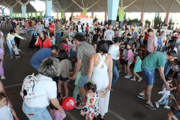 Castelló congrega a más de 2000 asistentes en el solidario primer Festival de Infancia y Familias