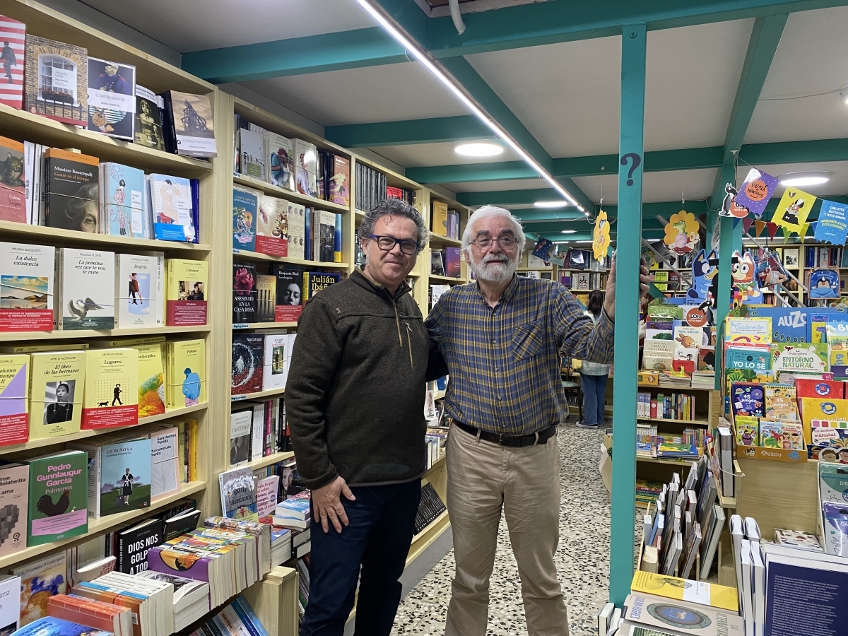La librería Primado baja la persiana con una fiesta de despedida