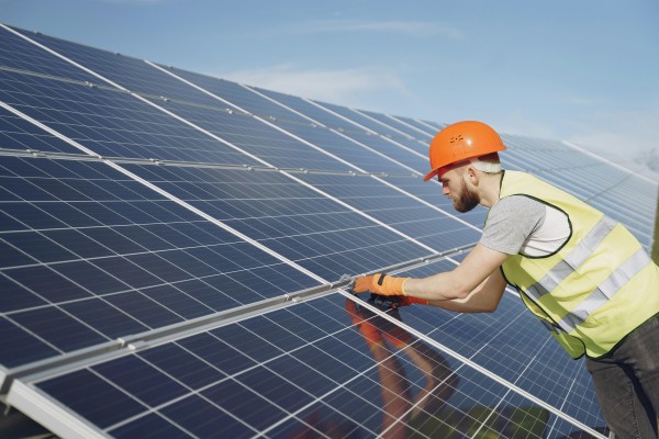  L'Alcora ahorra 240.000 euros a las empresas que apuestan por la energía solar en sus instalaciones