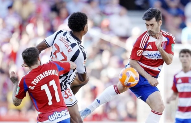 Un error defensivo en la recta final priva del empate a un Castellón que acabó con diez
