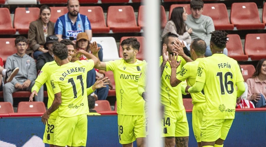 Cedidos Levante UD: Clemente asiste por partida doble en Gijón
