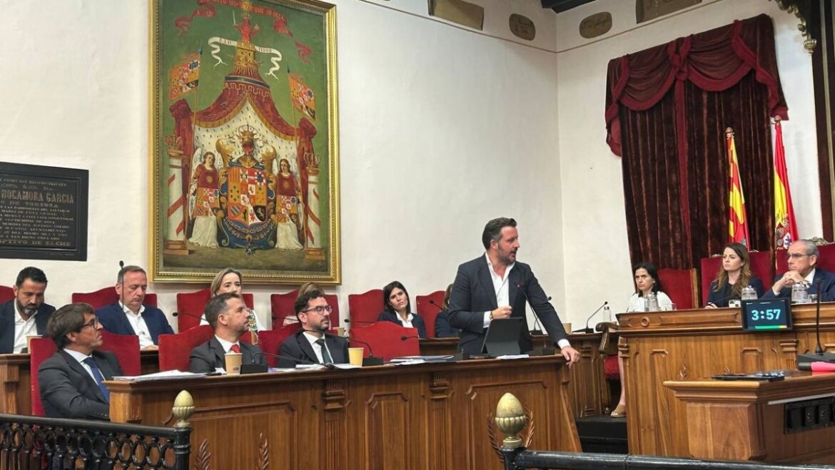 El pleno de Elche aprueba el Plan Económico Financiero para reducir la deuda en 2025