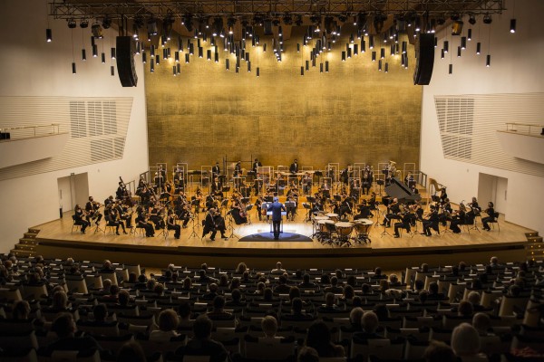 ADDA Sinfónica, primera orquesta del mundo en ofrecer un concierto de música compuesta por IA