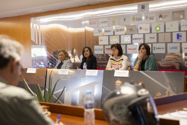 L'UJI desplegarà el Pla Microcreds d'ajudes per a la formació a mida de l'entorn productiu
