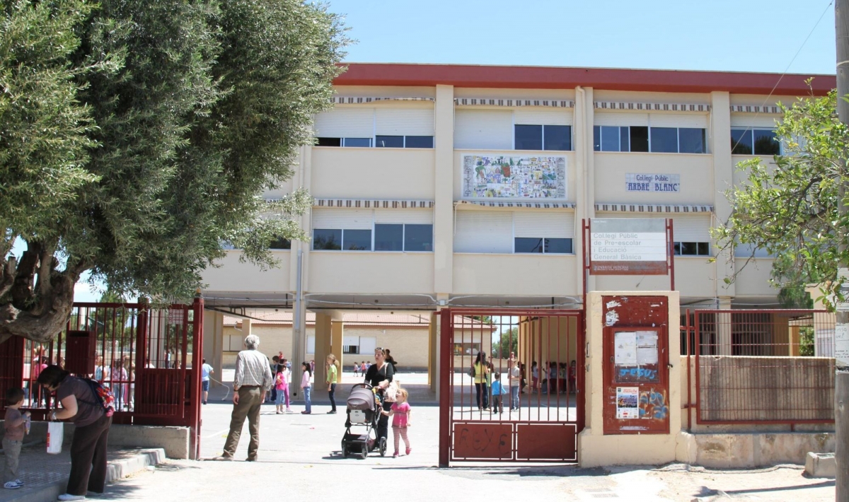 El Consell delega en Mutxamel la construcción de un gimnasio y un aulario en el CEIP Arbre Blanc