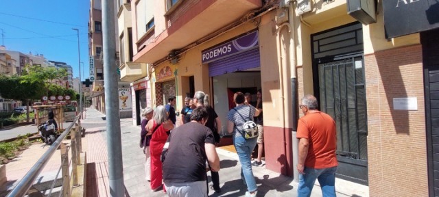 Podem Castelló celebra la inauguración de su nueva sede con la participación de 50 personas