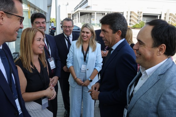 Moción en Requena: primer revés municipalista para el PP de Mazón y Pérez Llorca