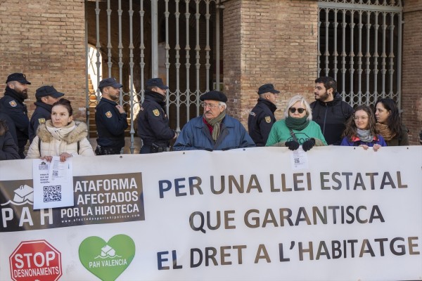 La firma de hipotecas en la Comunitat aumenta en marzo un 36,8% y suma 9 meses de ascensos interanuales