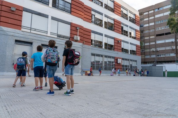 Cartagena combatirá el absentismo escolar con sanciones penales y un mayor control judicial

