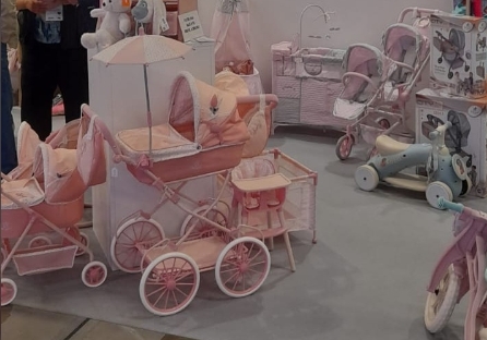 La juguetera ibense DeCuevas Toys abre nuevas vías de negocio en Italia y se refuerza internacionalmente