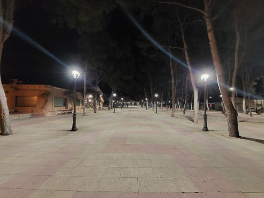 Monóvar moderniza el alumbrado del parque de la Alameda con luminarias LED de bajo consumo