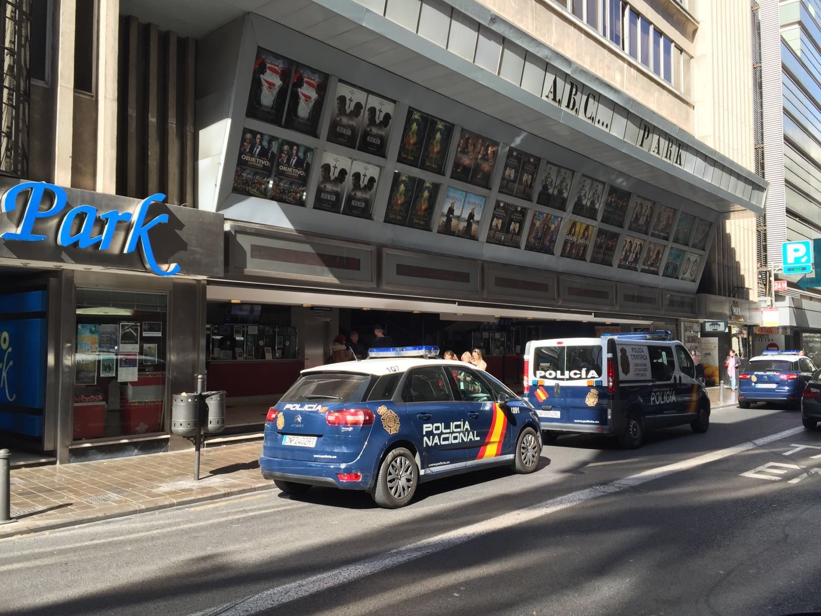 Una mujer permanece muerta una semana en la escalera de emergencia de los cines ABC Park de Valencia