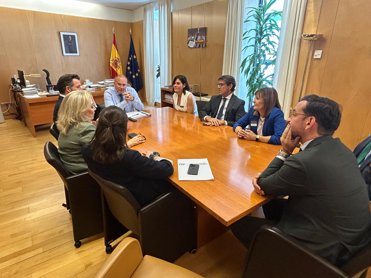 Reunión del PP con Miguel Tellado y miembros del PP en el Congreso - - AP Reunión del PP con Miguel Tellado y miembros del PP en el Congreso -