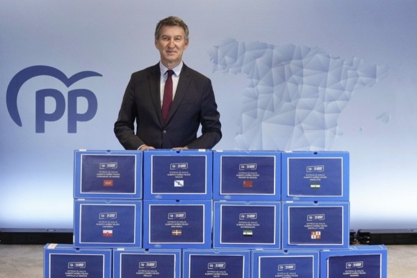 Feijóo, único candidato a liderar el PP en el congreso de julio tras retirarse el militante Bayo