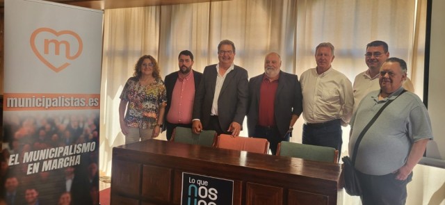 La plataforma 'Lo que nos une' de Saval, ex subdelegado de Alicante, se integra en Unión Municipalista 