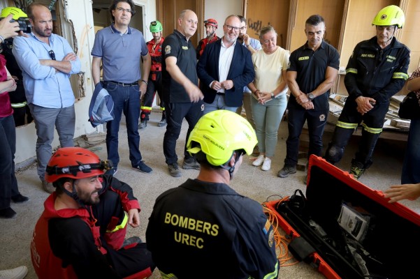 Los bomberos de la Diputación de Valencia refuerzan su formación en rescates con un simulacro en Buñol