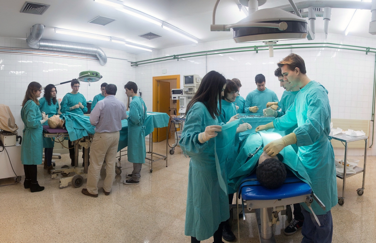 La Comunitat Valenciana cubre las 864 plazas MIR ofertadas para sus centros sanitarios