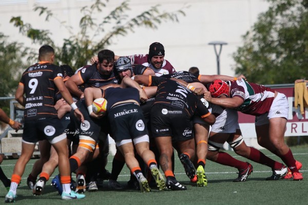 Les Abelles cae ante el líder