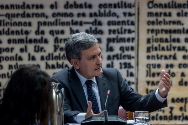 El presidente de Correos pide al Congreso que apoye el plan para que la empresa vuelva a la rentabilidad