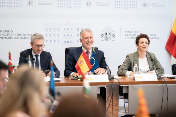 El Gobierno y las CCAA del PP no logran un acuerdo para el orden del día de la Conferencia de Presidentes