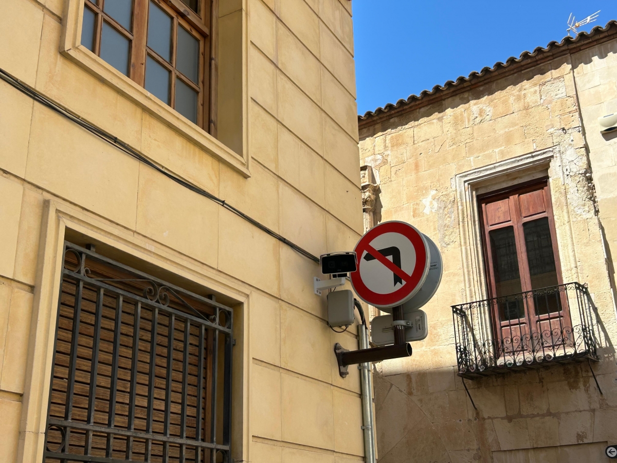 Control con cámaras e IA, y posibles sanciones, en áreas peatonales de Elche: La Fira, Ànimes u Hospital