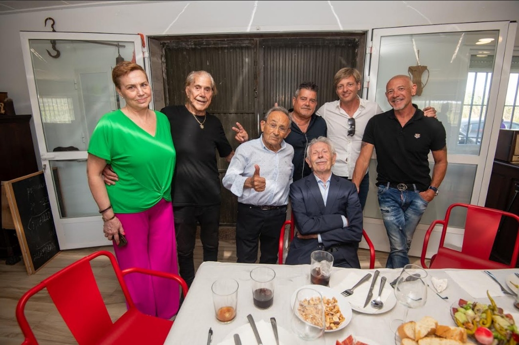 El empresario Miguel Hernández  convoca a su “tribu” para celebrar la vida y la gastronomía ilicitana
